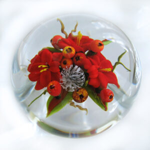 Farfalla Paperweight Ayotte Melissa Amaryllis und weisse Distelbluete MA 022