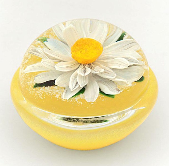 Farfalla Paperweight Ayotte Melissa Flora Sphere Daisy MA 010