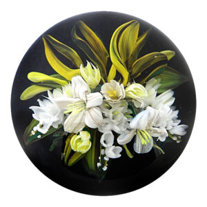 Farfalla Paperweight Ayotte Melissa Happiness of White Flowers MA 029 4
