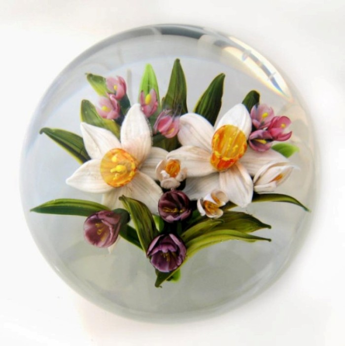 Farfalla Paperweight Ayotte Melissa Narzissenbukett MA 004 3