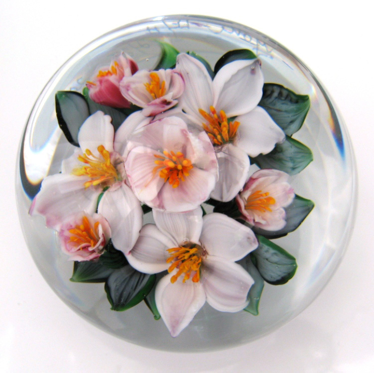 Farfalla Paperweight Ayotte Rick Apfelblueten RA 1030 2