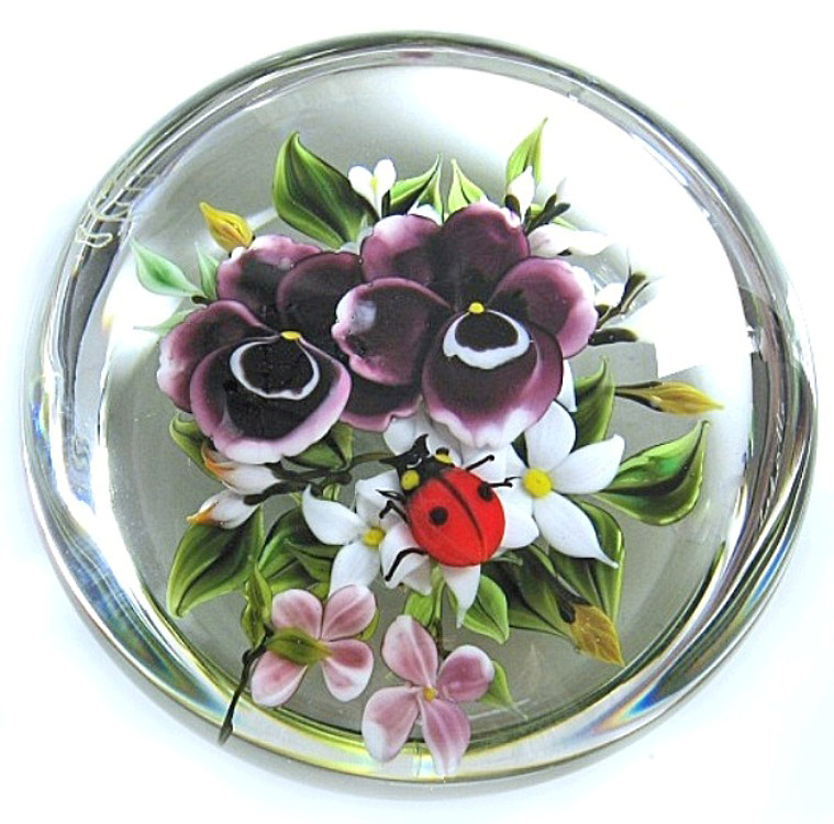 Farfalla Paperweight Ayotte Rick Pansy Bouquet with Ladybug RA 707