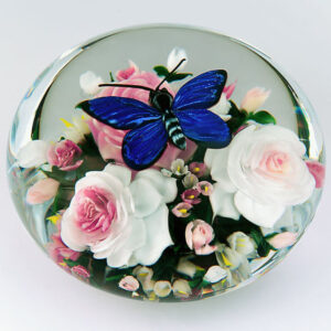 Farfalla Paperweight Ayotte Rick Rosenbukett mit Schmetterling RA 1002