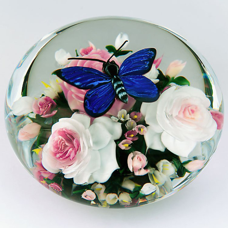 Farfalla Paperweight Ayotte Rick Rosenbukett mit Schmetterling RA 1002