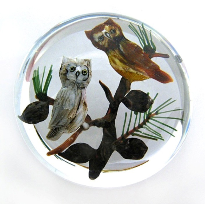 Farfalla Paperweight Ayotte Rick Screech Owls on Pine Branches RA 607