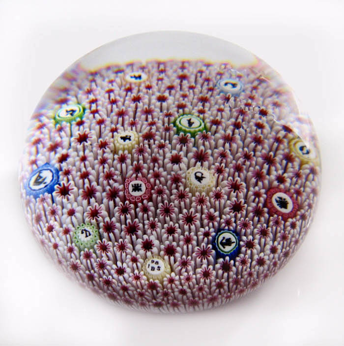 Farfalla Paperweight Baccarat Carpet Ground weinrot BC 620 85