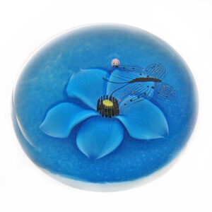 Farfalla Paperweight Baccarat Sur une fleur de pavot BC 622