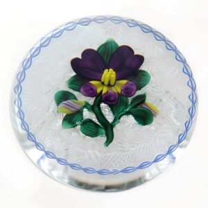 Farfalla Paperweight Banford Bob Stiefmuetterchen auf Lace BB 712