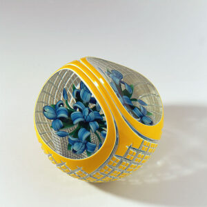 Farfalla Paperweight Banford Ray Koerbchen mit Iris RB 886