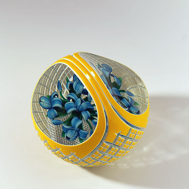 Farfalla Paperweight Banford Ray Koerbchen mit Iris RB 886