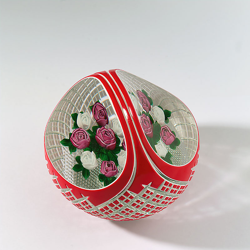 Farfalla Paperweight Banford Ray Koerbchen mit Rosen RB 883