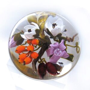 Farfalla Paperweight Bracht Stefan Autumn with orange berries SB 005