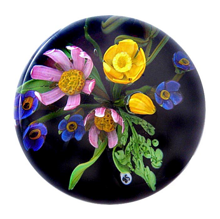Farfalla Paperweight Bracht Stefan Farbspiel auf Schwarz SB 049