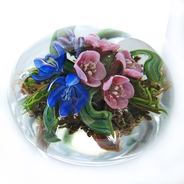 Farfalla Paperweight Bracht Stefan Zwischen den Krumen der Erde SB 009