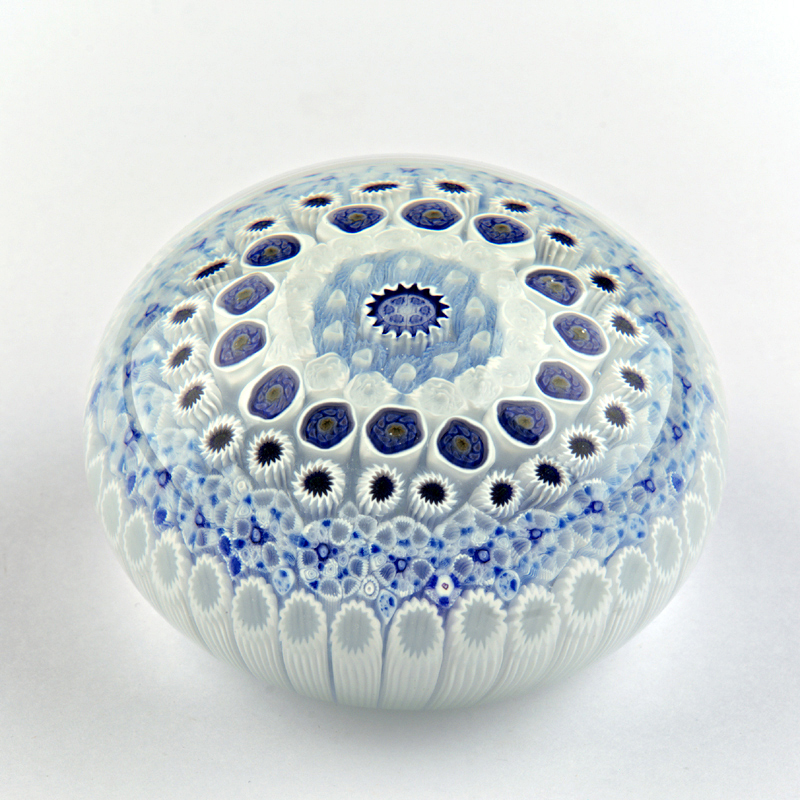 Farfalla Paperweight Brown Jim Millefiori weissblau JB 001