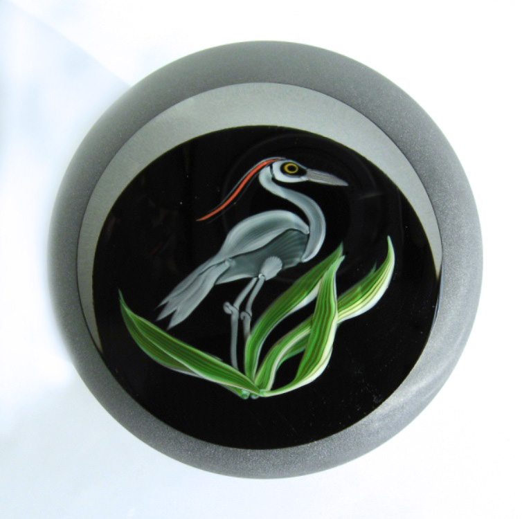 Farfalla Paperweight Correia Art Glass Graureiher CO CB 088