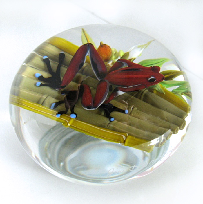 Farfalla Paperweight D Onofrio Jim Pfeilgiftfrosch aus dem Regenwald DO 162