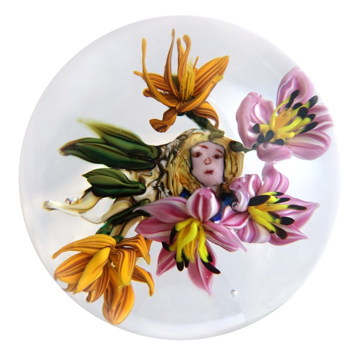 Farfalla Paperweight Federici Karen Erdgoettin mit Blumen KF 004