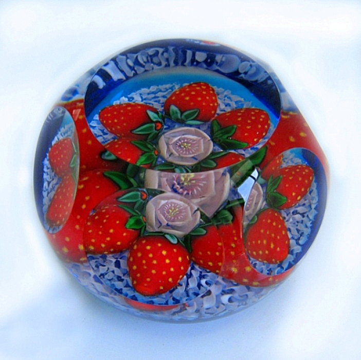 Farfalla Paperweight Kontes James Erdbeeren Fensterschliff JK 903