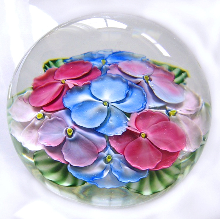 Farfalla Paperweight Lundberg Studios Bunte Hortensien LS 164 2