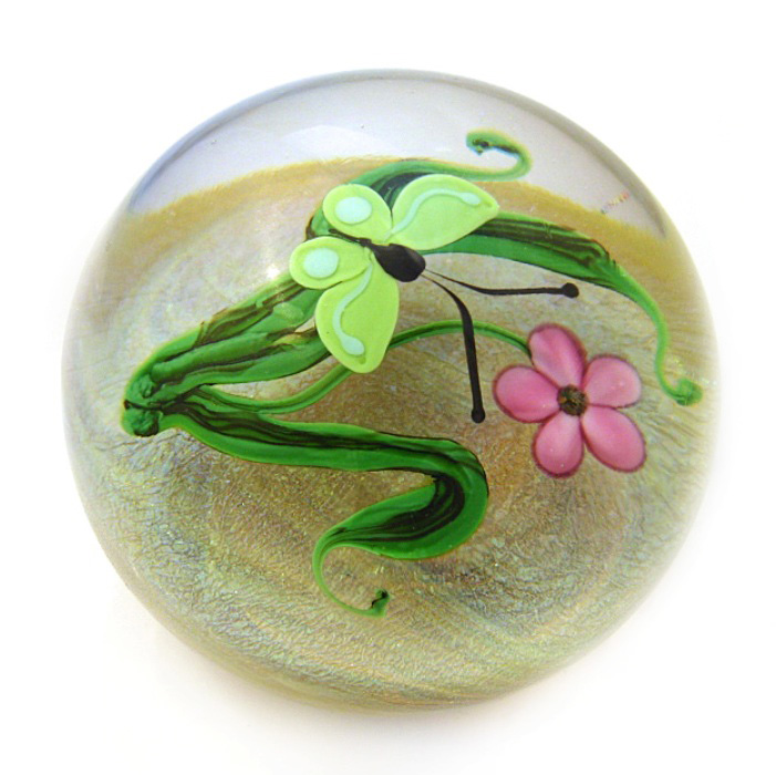Farfalla Paperweight Lundberg Studios Buzzini Blume mit Schmetterling LS CB 012