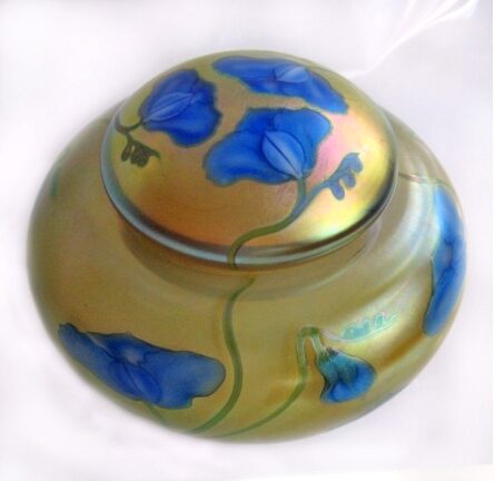 Farfalla Paperweight Lundberg Studios Dose Blaue Wicken LS 416D