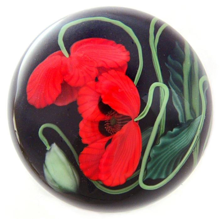 Farfalla Paperweight Lundberg Studios Roter Mohn LS 146RG 6