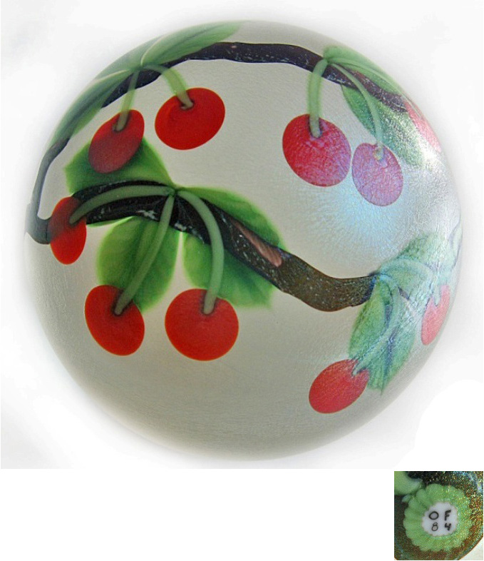 Farfalla Paperweight Orient Flume Kirschen hell irisierend OF 100 14