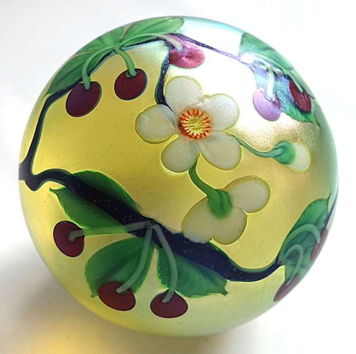 Farfalla Paperweight Orient Flume Kirschzweig OF 100 85