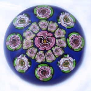 Farfalla Paperweight Parabelle Clichy Rosen und Stiefmuetterchen PB 201