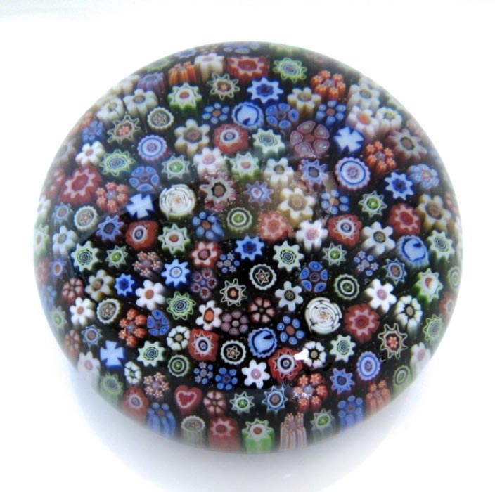 Farfalla Paperweight Parabelle Close Millefiori mit Clichy Rosen PB 130