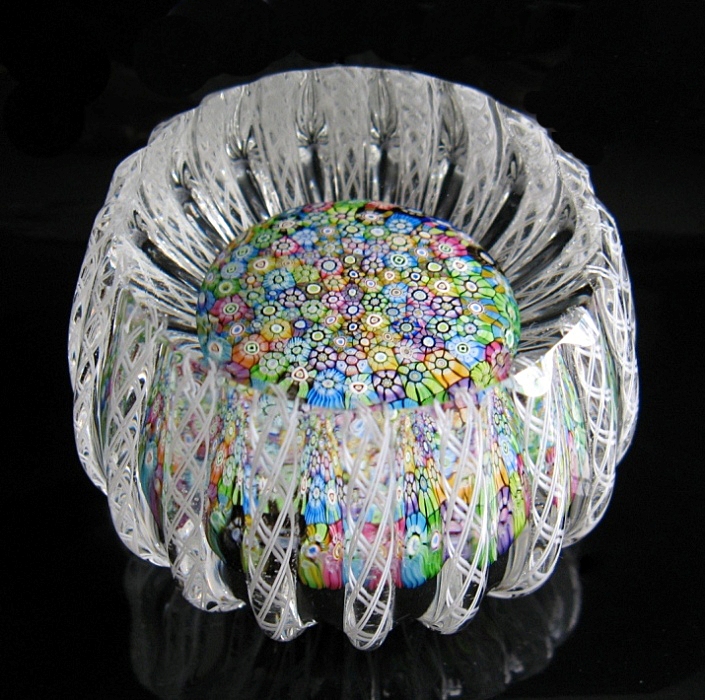 Farfalla Paperweight Perthshire Lacekoerbchen mit feinstem Millefiori PP 1991B