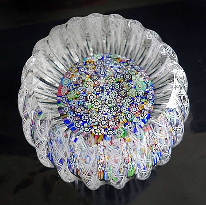 Farfalla Paperweight Perthshire Lacekoerbchen mit feinstem Millefiori PP 1991B 3