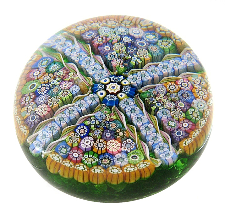 Farfalla Paperweight Perthshire Millefiori Kreuz PP 34 79