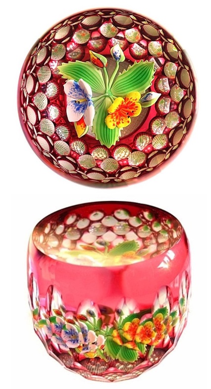 Farfalla Paperweight Perthshire Overlay Bukett PP 1994G