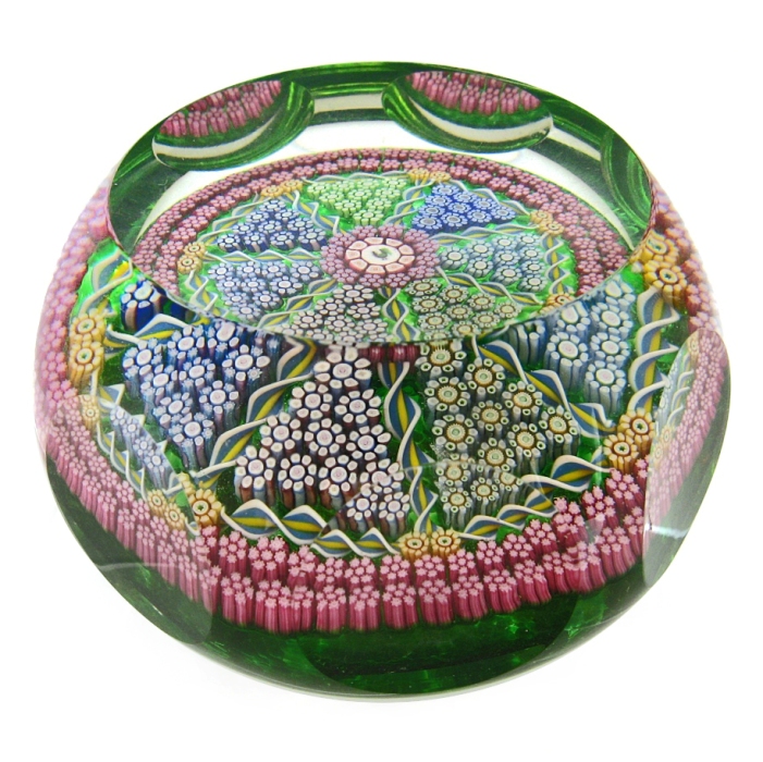 Farfalla Paperweight Perthshire Patterned Millefiori Triangel PP 197A 98