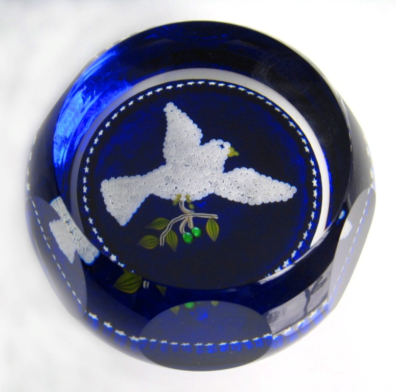 Farfalla Paperweight Perthshire Weisse Taube Dove PP 1991