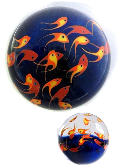 Farfalla Paperweight Richardson Cathy Touchstone Glass Fischschwarm orange CR 062 2