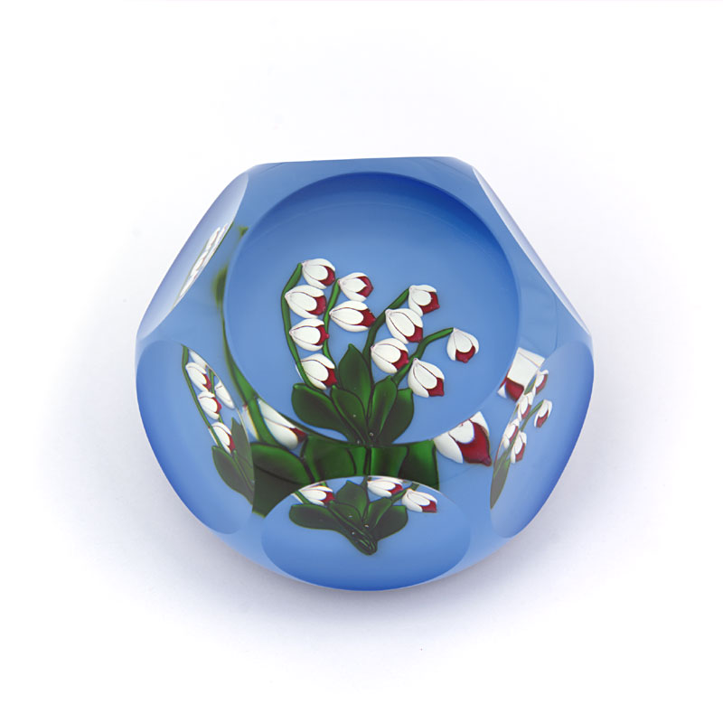 Farfalla Paperweight Saint Louis Fruehlingsboten Lilies of the Valley SL 995