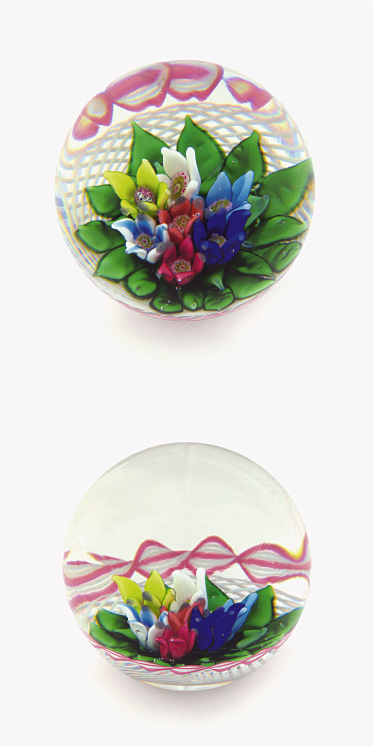 Farfalla Paperweight Saint Louis Upright Bouquet SL 039