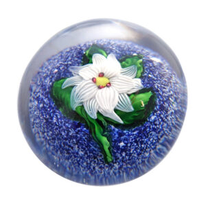 Farfalla Paperweight Saint Louis Weisse Dahlie Jasper Ground 1081 SL