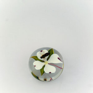 Farfalla Paperweight Stankard Paul Biene und Dogwood ST 237