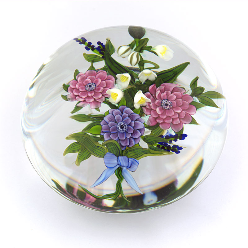 Farfalla Paperweight Tarsitano Debbie Lily of the Valley DT 691