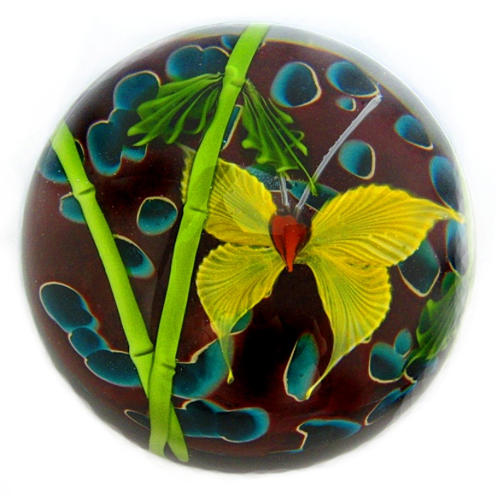 Farfalla Paperweight Ward Mayauel Gelber Schmetterling und Bambus MW 3088 1