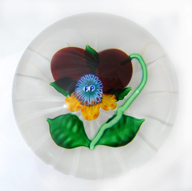 Farfalla Paperweight farfalla Studios Stiefmuetterchen Pansy FP 117